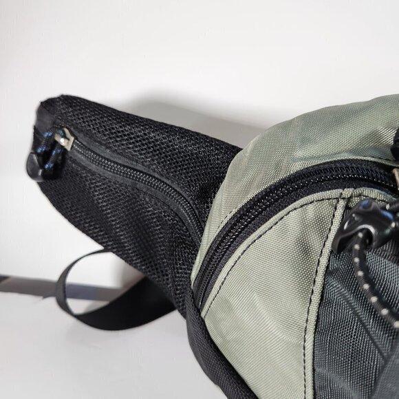 Mountain Equipment Fanny Pack Belt Bag Padded Outdoor Hiking Carryall Green - Picture 7 of 16